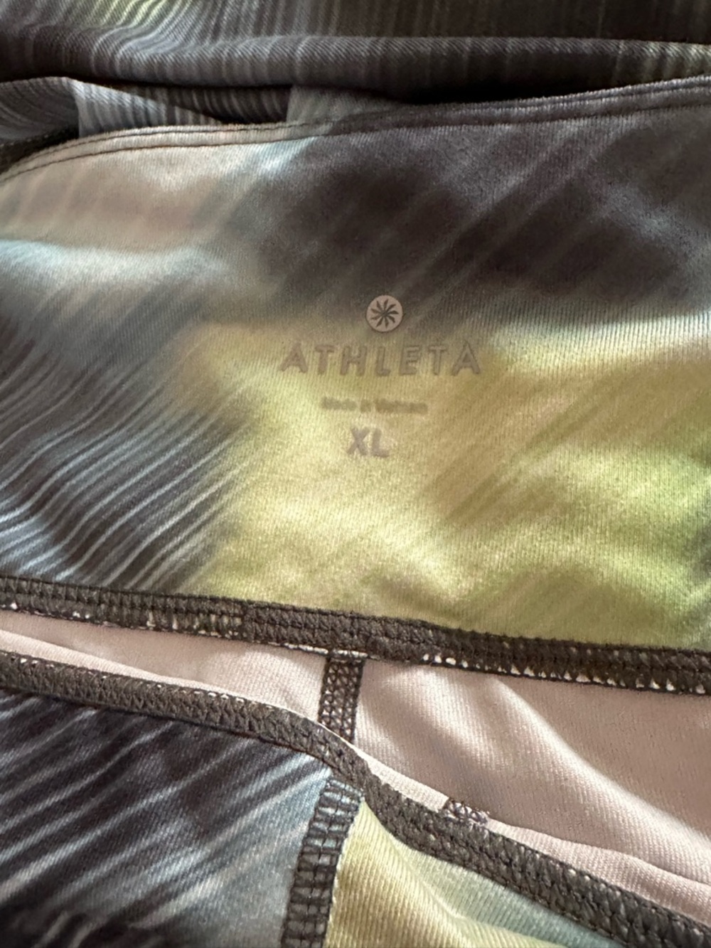 Athleta XL Women’s blue tie-die leggings - Picture 4 of 4
